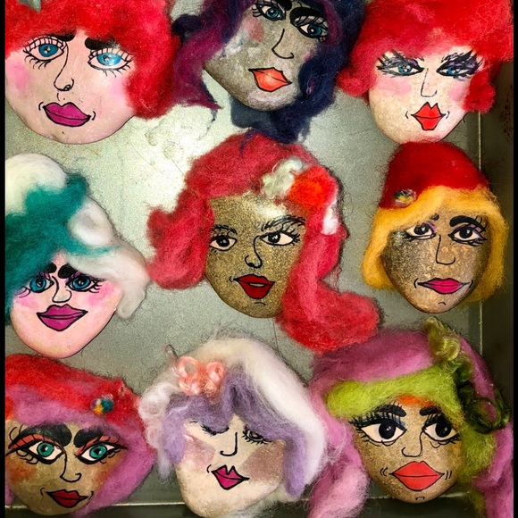 Faces painted on hand picked rocks, wool hair - Picture 5 of 5